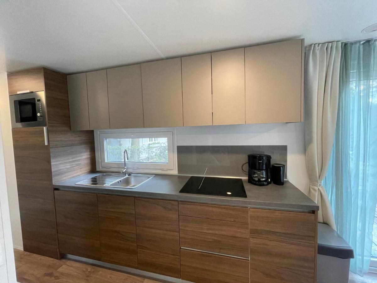 Chalet Het Edelhert ซูเทนดาล ภายนอก รูปภาพ